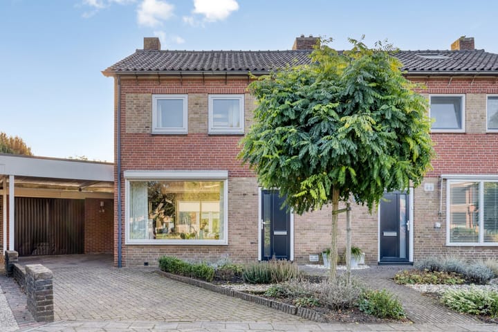 Adriaan van Ostadestraat 16 in Haaksbergen