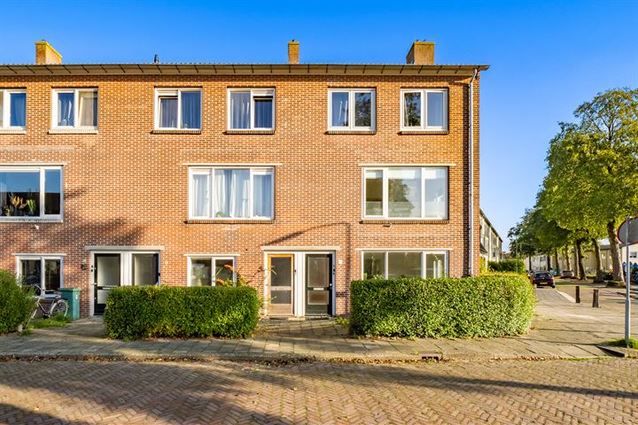 Adriaan van Ostadestraat 4 in Maarssen