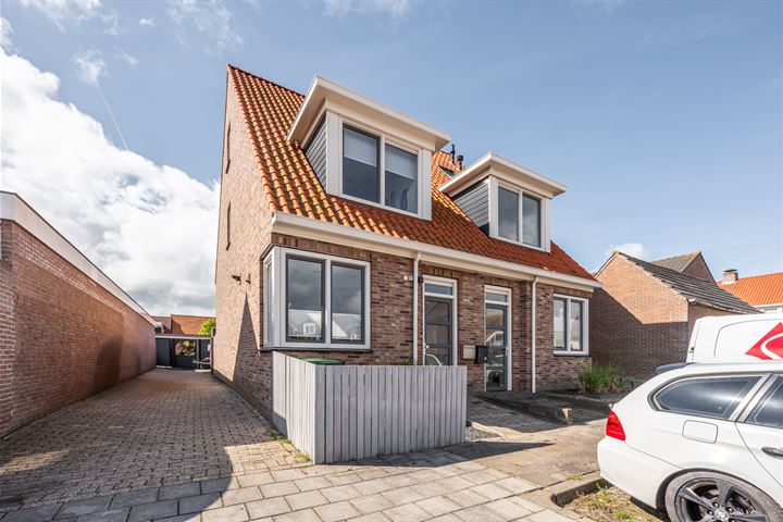 Adriaan Virulystraat 34 in Westkapelle