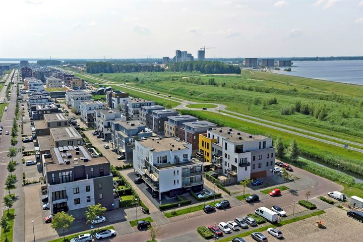 Adriaen Blockstraat 118 in Almere