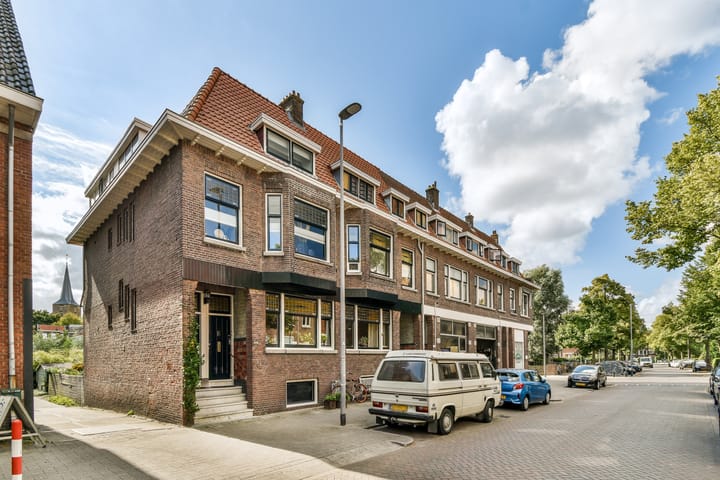 Adriaen van der Doeslaan 25B in Rotterdam