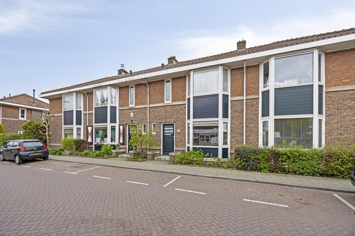 Photo of property Adrianalaan 220, Rotterdam