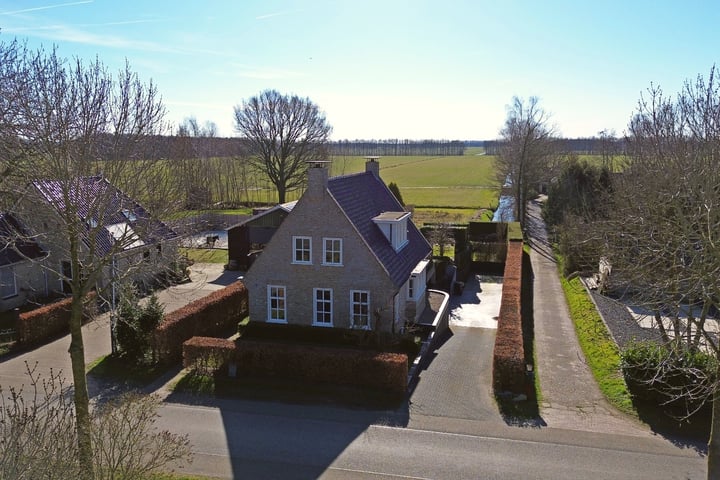 Photo of property Aengwirderweg 360, Tjalleberd