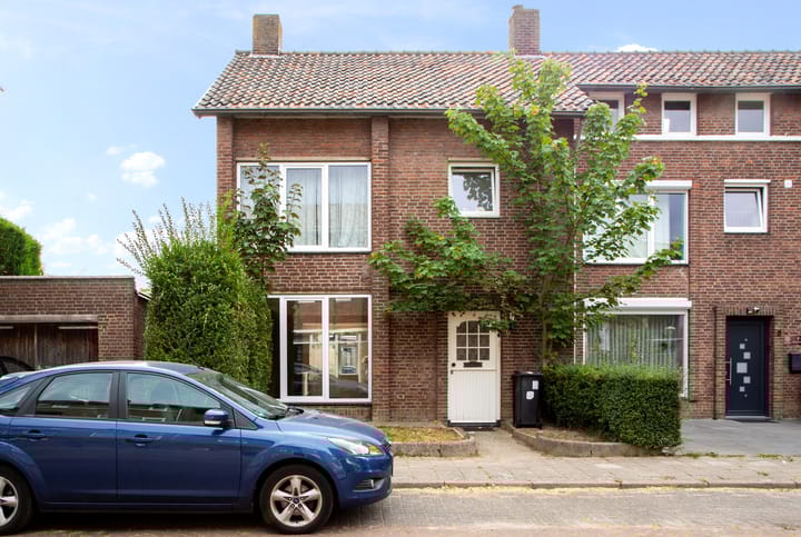 Aert van der Neerstraat 1 in Eindhoven