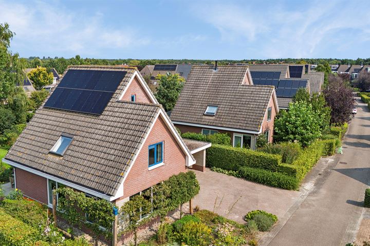 Photo of property Agaatdreef 15, Emmen