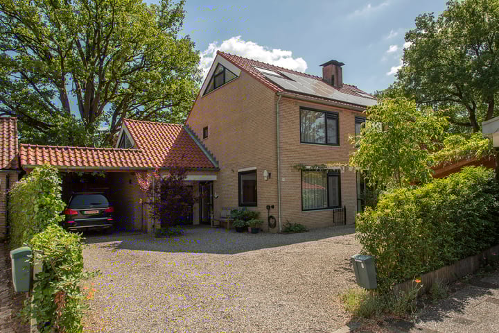 Photo of property Agaatstraat 8, Enschede