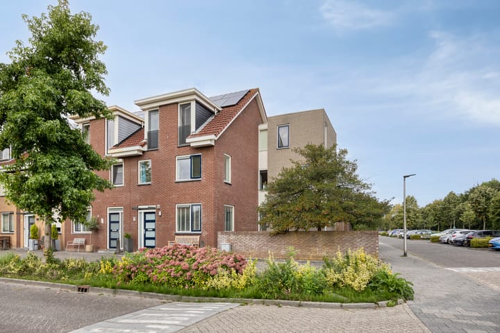 Agnes Bartoutslaan 84 in Hendrik-Ido-Ambacht