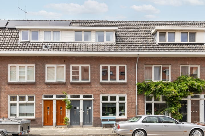 Agnes van Leeuwenberchstraat 12-BS in Utrecht