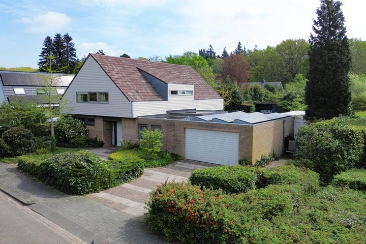 Photo of property Akeleilaan 7, Sint-Michielsgestel