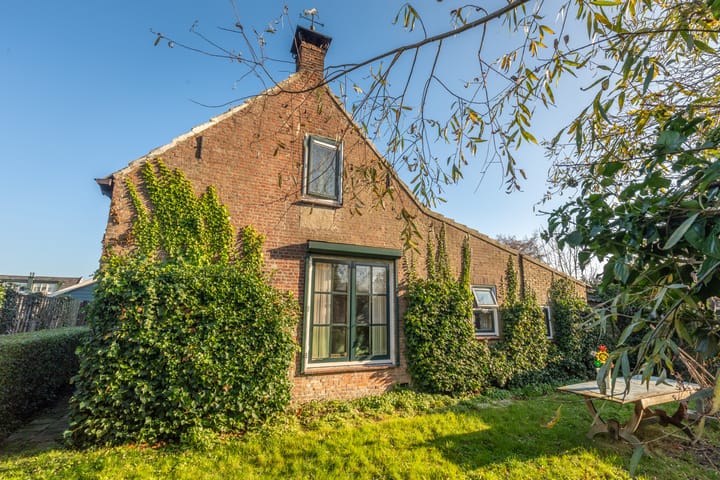 Photo of property Akker 12, Oosterland