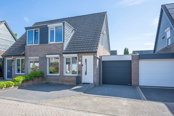 Akkerhof 65 in Heerlen photo