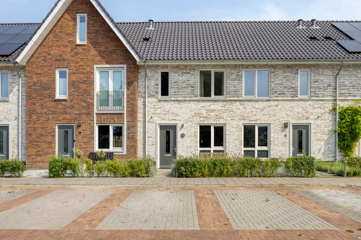 Akkerwinde 33 in Dongen foto