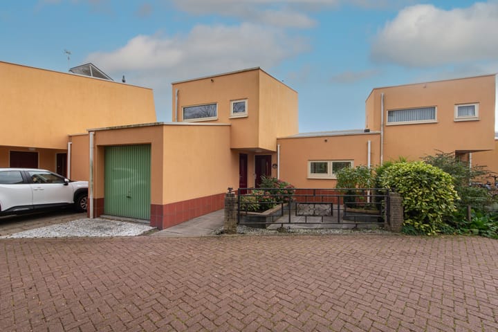 Photo of property Albast 12, Heerhugowaard