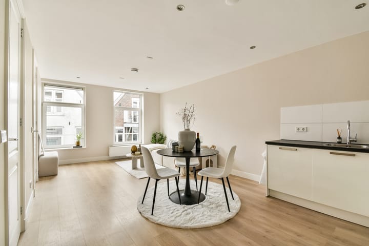 Albert Cuypstraat 148G in Amsterdam