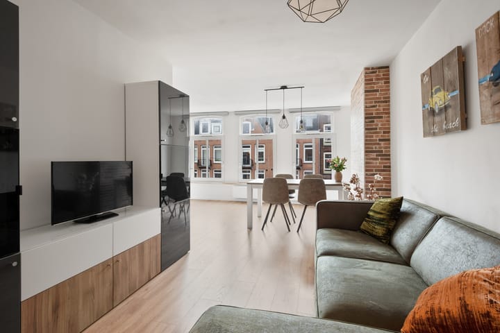 Albert Cuypstraat 194-3 in Amsterdam