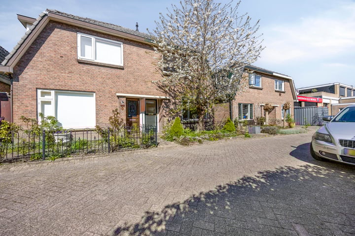Albert Cuypstraat 5 in Maarssen