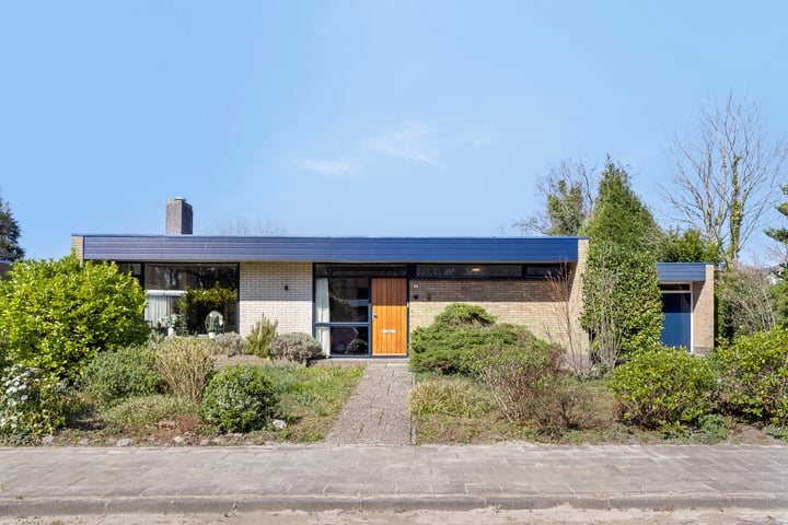 Albert Schweitzerplantsoen 15 in Roden