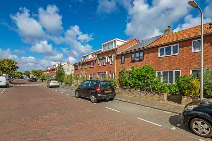 Photo of property Albert Verweystraat 11, Noordwijk