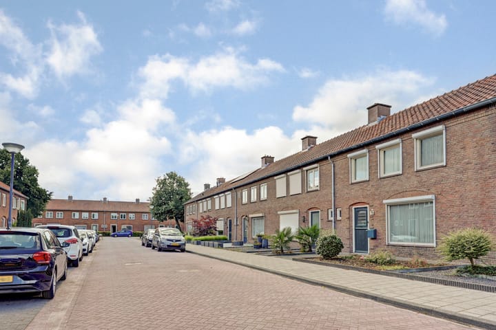 Albrecht Rodenbachstraat 10 in Waalwijk