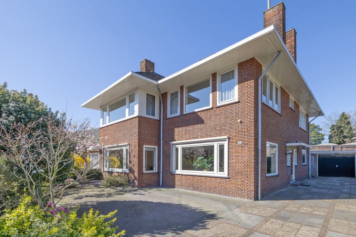 Photo of property Albrechtlaan 13, Bussum