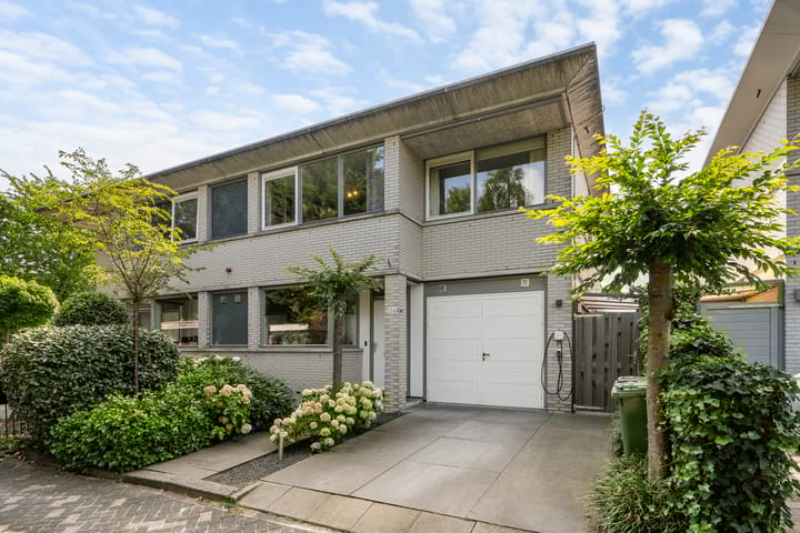 Photo of property Aletta Jacobskade 106, Vlaardingen