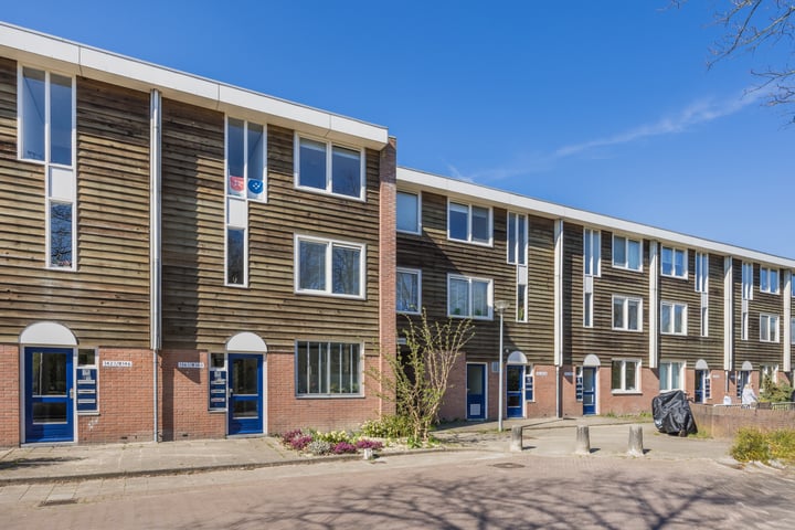 Aletta Jacobsplantsoen 138 in Voorschoten