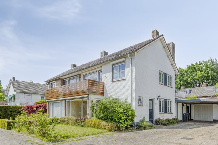 Photo of property Aletta Jacobsplein 14, Helmond
