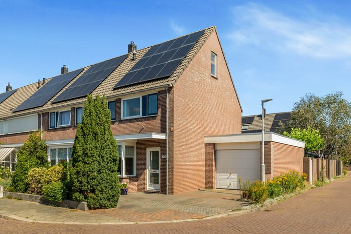 Aletta Jacobsstraat 126 in Heemskerk foto