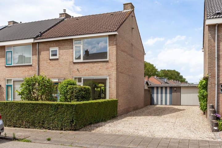 Alex Willemsstraat 24 in Winssen photo