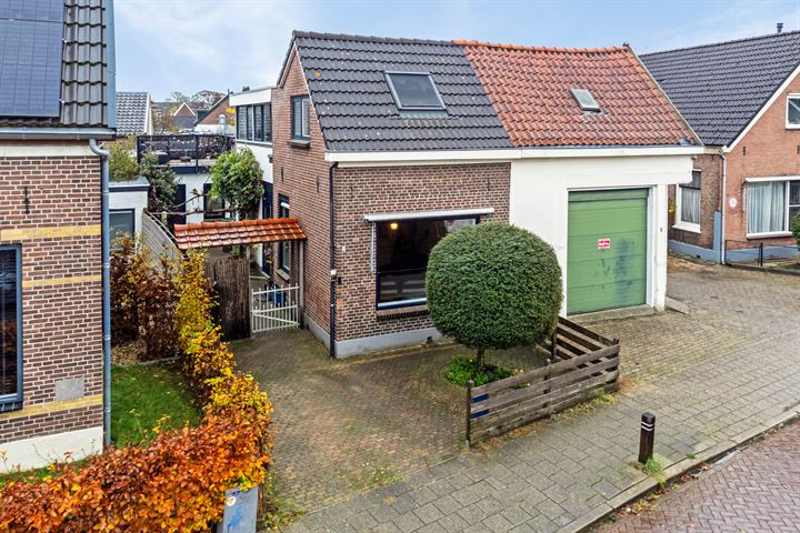 Alexanderstraat 3 in Velp