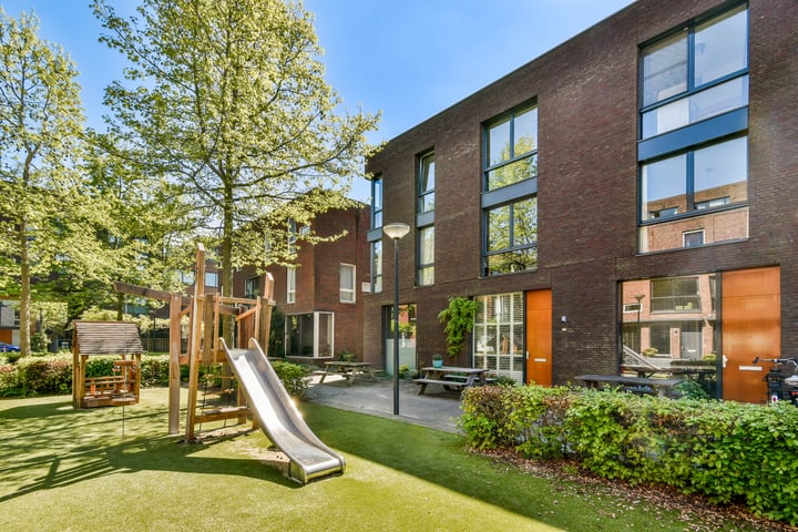 Alexandrine Tinnehof 12 in Amsterdam Foto