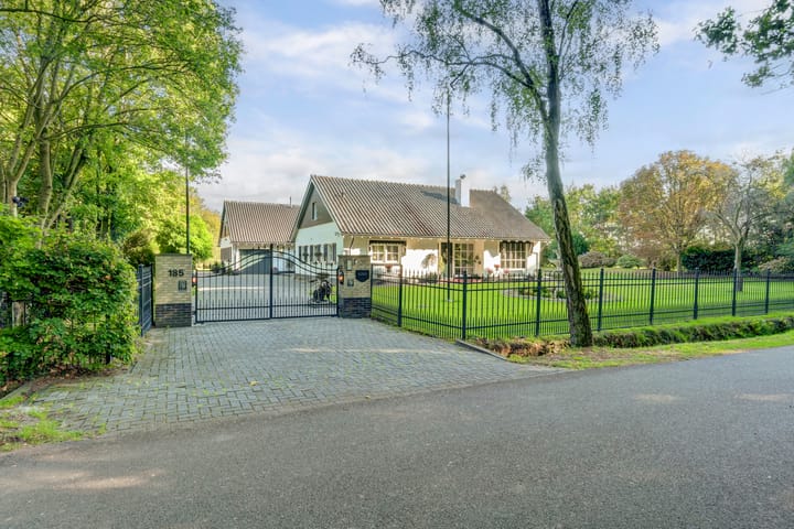 Allemansveldweg 185 in Enschede