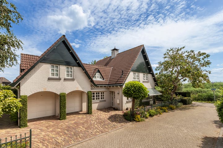 Photo of property Almstein 16, Dordrecht