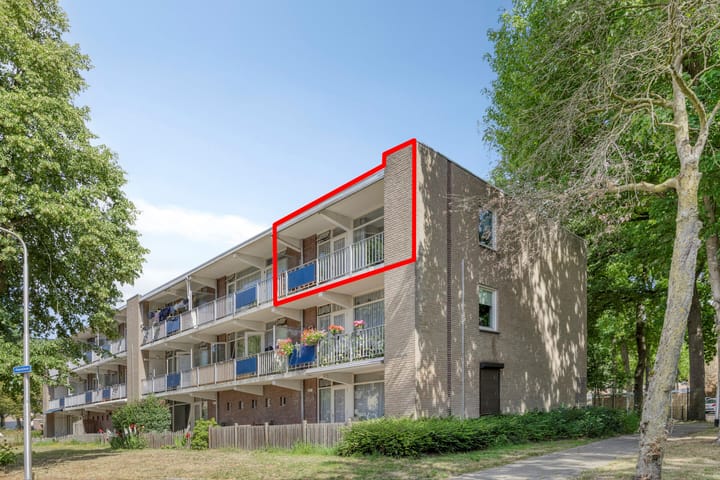 Alpenlaan 176 in Tilburg foto