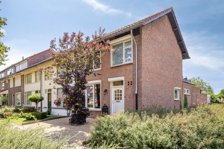 Alzettehof 1 in Veldhoven