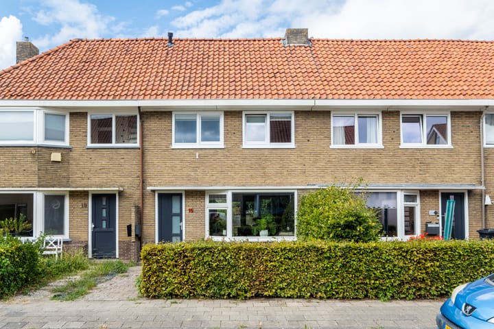 Amaliastraat 15 in Sneek