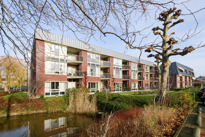 Photo of property Amandelhof 35, Bleskensgraaf ca