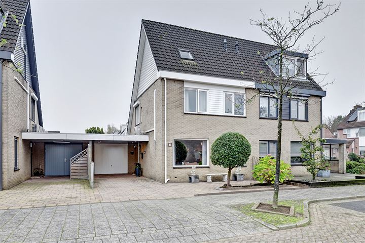 Amandelhof 4 in Papendrecht