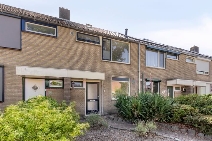 Amarildijk 96 in Roosendaal foto