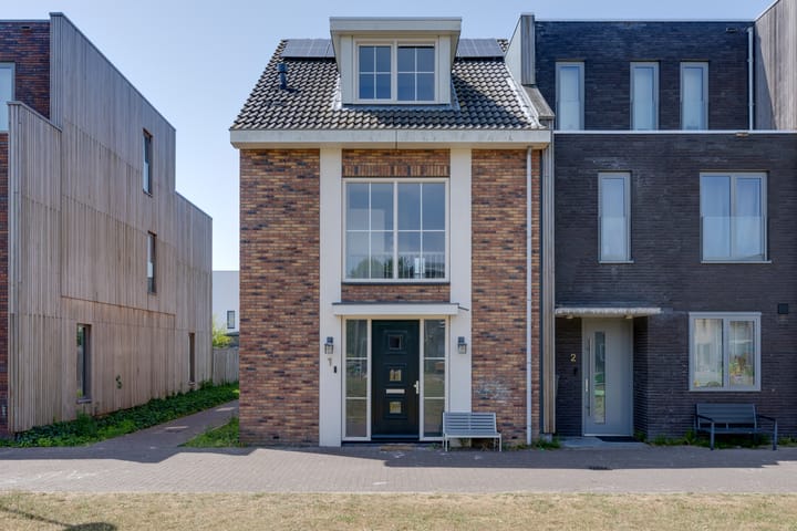 Amaterasuhof 1 in Almere