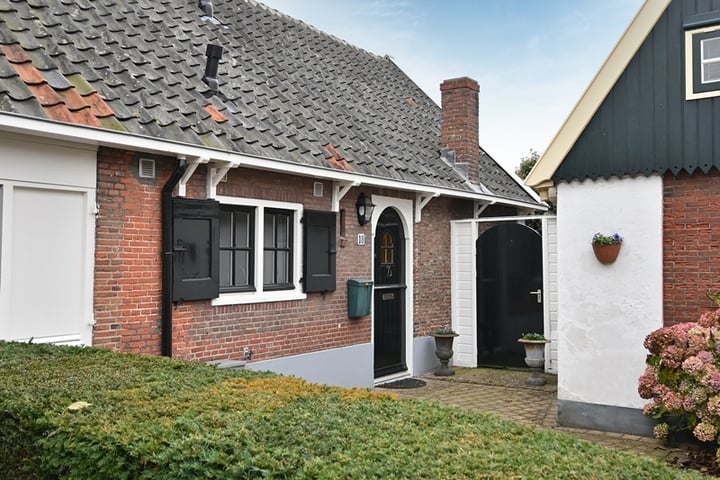 Ambachtstraat 18 in Laren