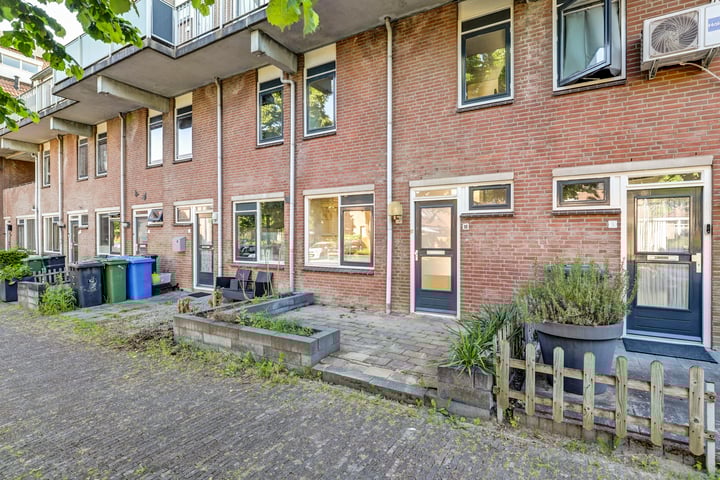 Photo of property Ambachtsweer 10, Sliedrecht