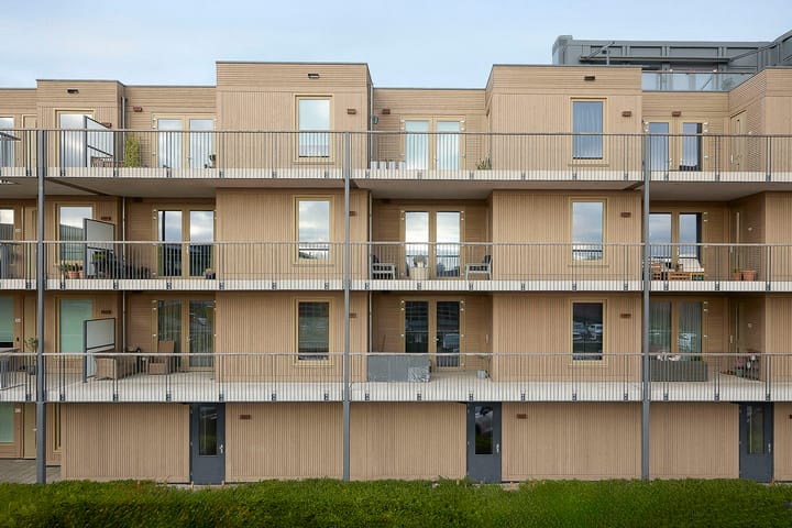 Photo of property Ambachtsweg 46, Velserbroek