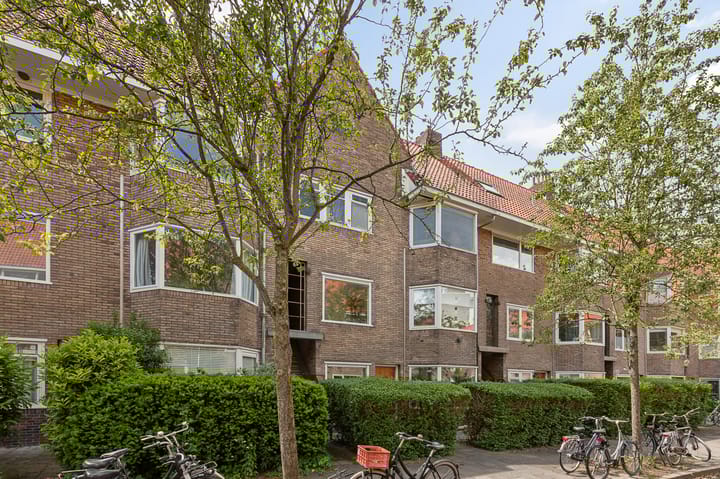 Ambonstraat 22a in Groningen foto