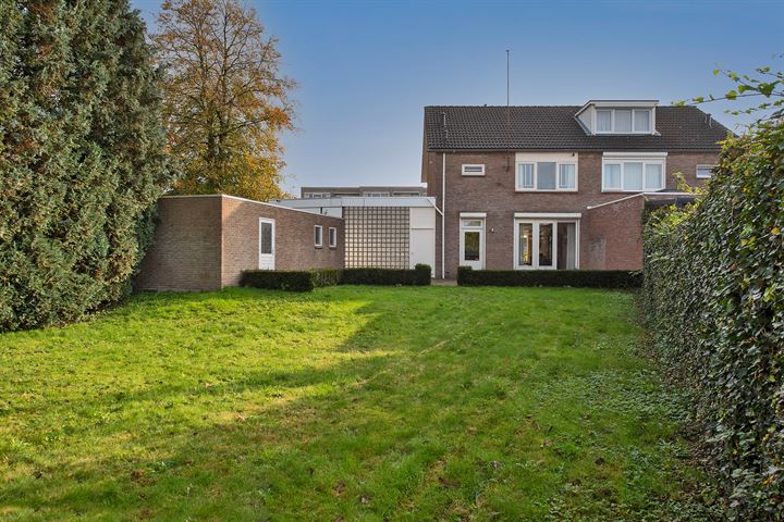Photo of property Ambtstraat 1, Almelo