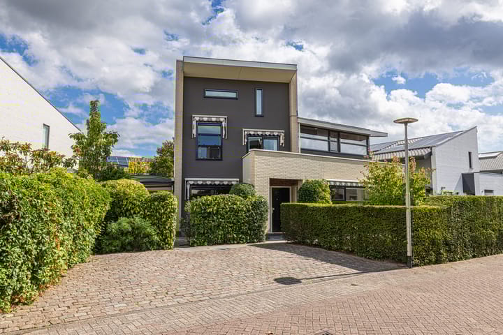 Ammerzoden 28 in Hillegom