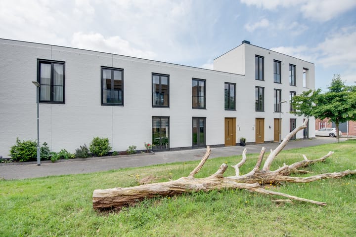 Photo of property Ampèrestraat 108, 's-Hertogenbosch