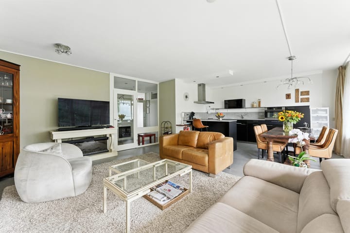 Photo of property Anatole Franceplaats 462, Rotterdam