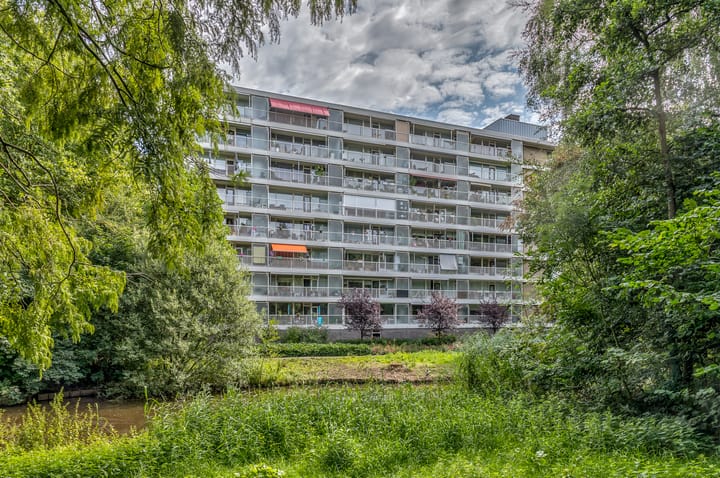 Anatole Franceplaats 694 in Rotterdam