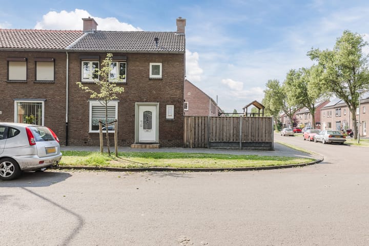 Photo of property Anemonenstraat 13, Geleen